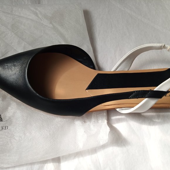 ZARA Pointed Flats, size 7.5 - Picture 3 of 4